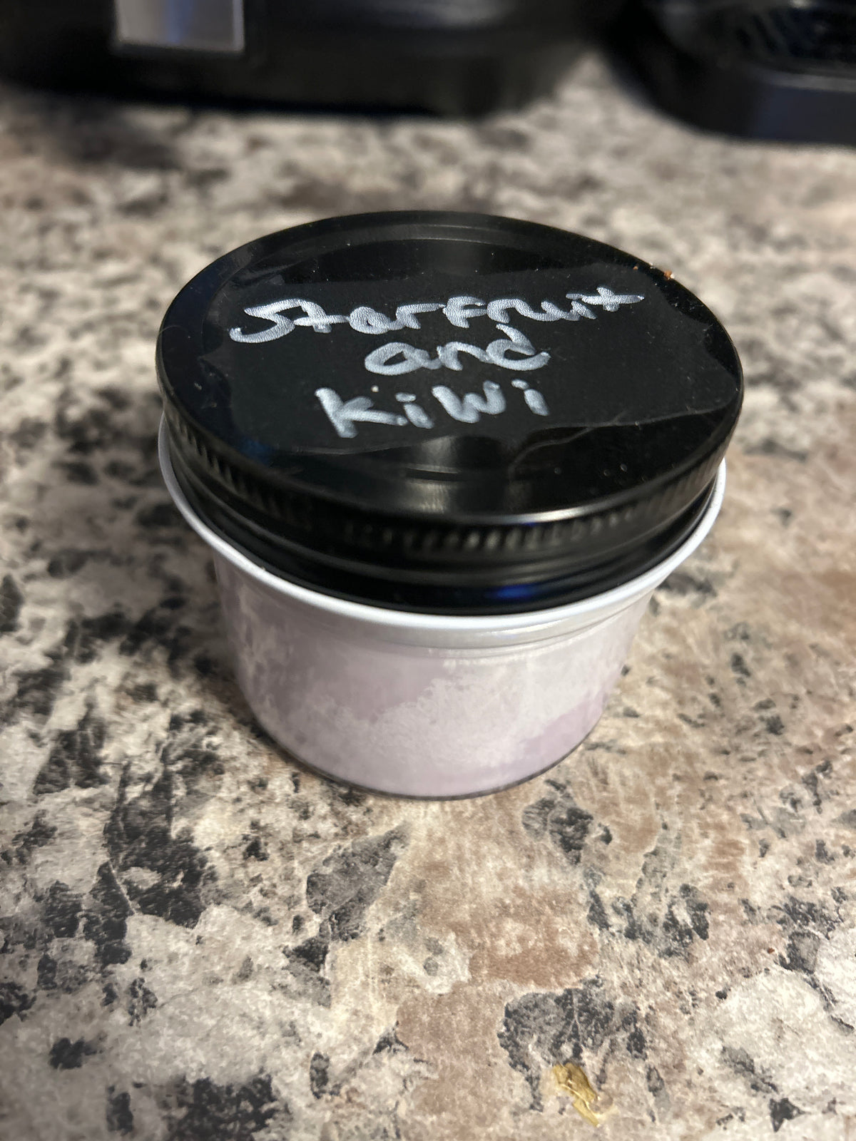 Star fruit and kiwi candle