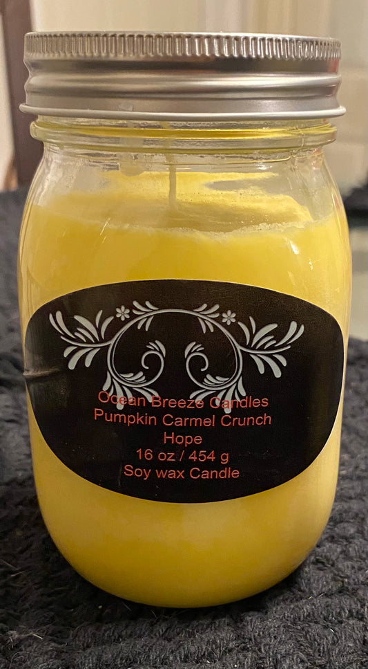 Pumpkin Caramel Crunch scented candle 16 oz